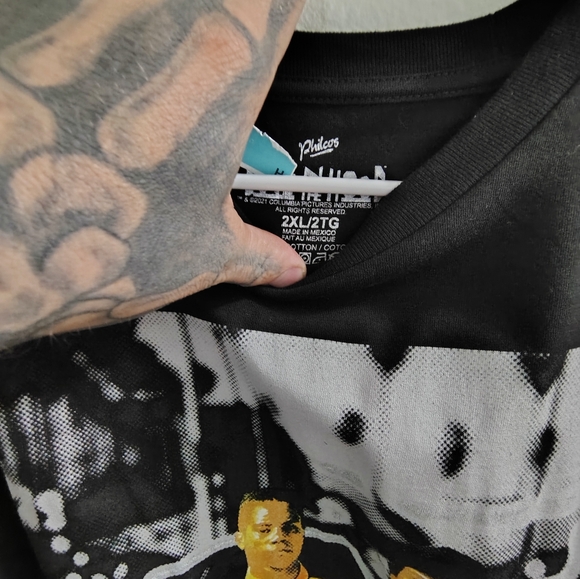 NIRVANA Black Shirt with Yellow Graphic - Picture 5 of 5